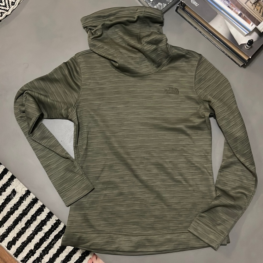 THE NORTH FACE WOMENS TOP